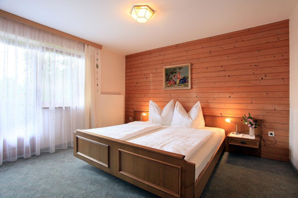 Haus Glanzern Apartment เวสเทนดอร์ฟ ห้อง รูปภาพ
